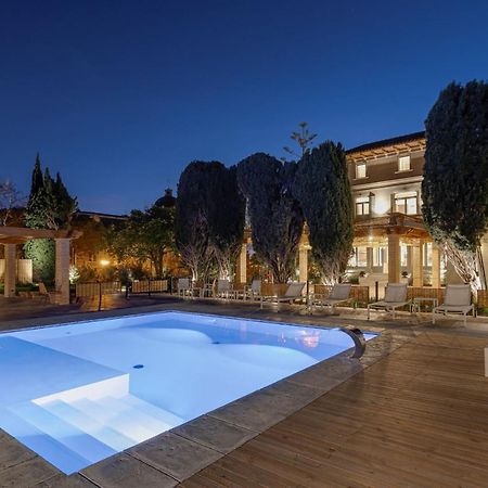 Hotel Boutique Mirlo Barcellona Esterno foto The hotel's swimming pool