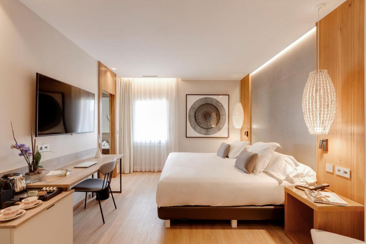 Hotel Boutique Mirlo Barcellona Esterno foto Deluxe room