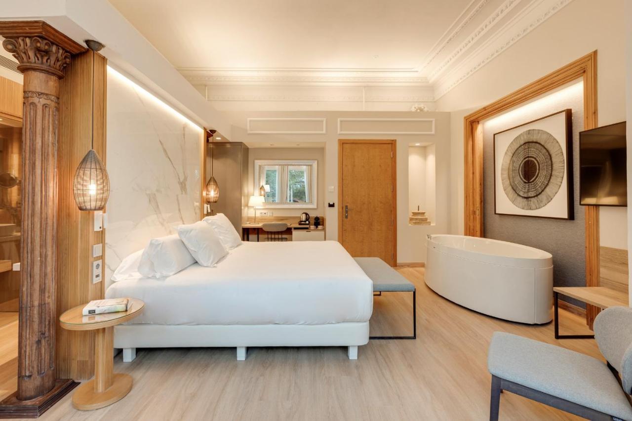 Hotel Boutique Mirlo Barcellona Esterno foto Deluxe Room