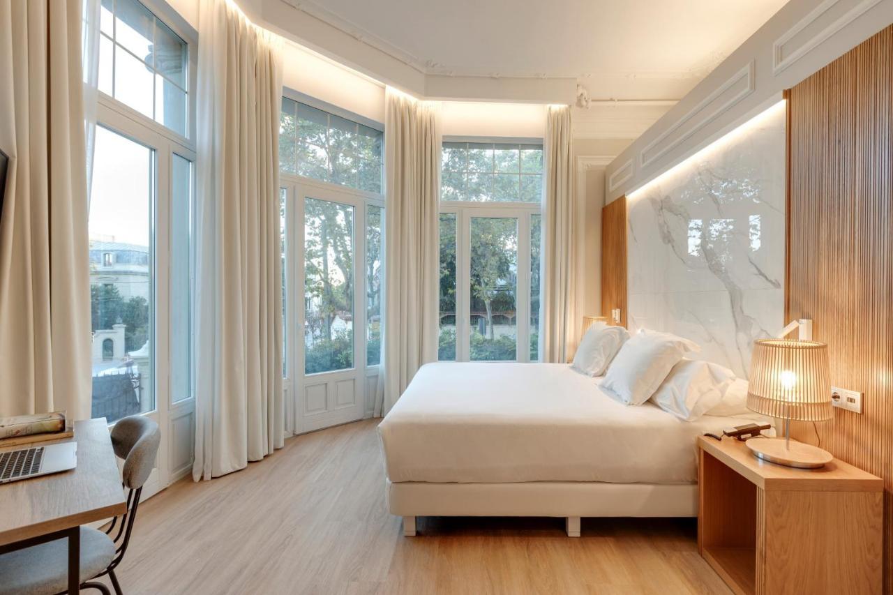 Hotel Boutique Mirlo Barcellona Esterno foto Deluxe room