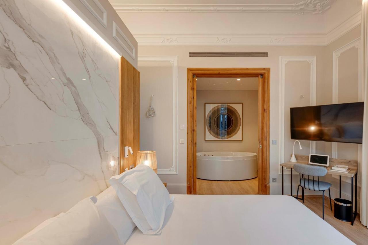 Hotel Boutique Mirlo Barcellona Esterno foto Deluxe room