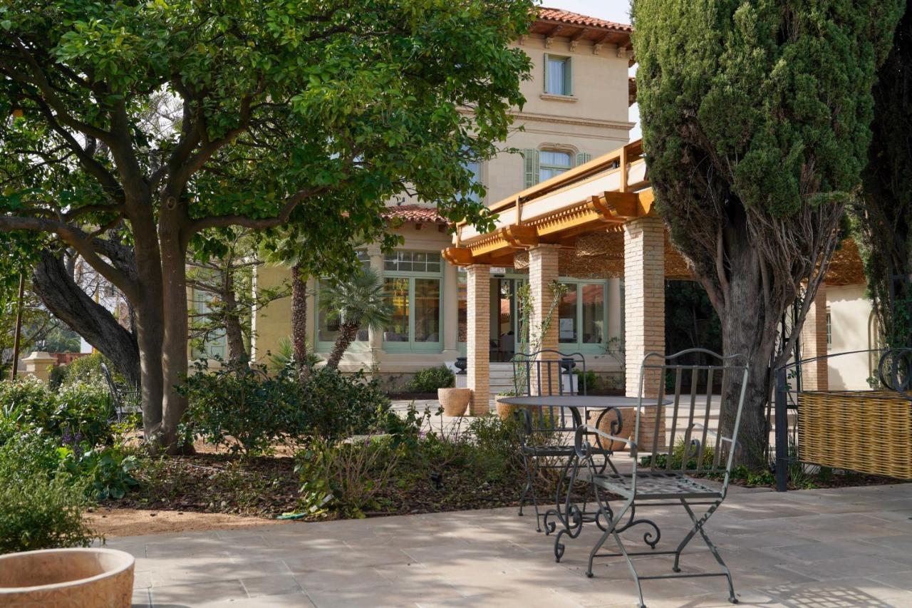 Hotel Boutique Mirlo Barcellona Esterno foto The café at the museum