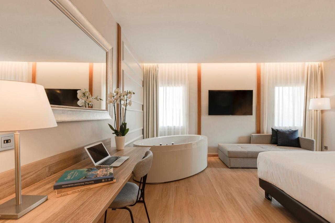 Hotel Boutique Mirlo Barcellona Esterno foto Deluxe room